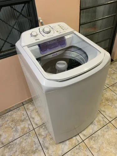 Máquina de Lavar Roupa Electrolux 12kg