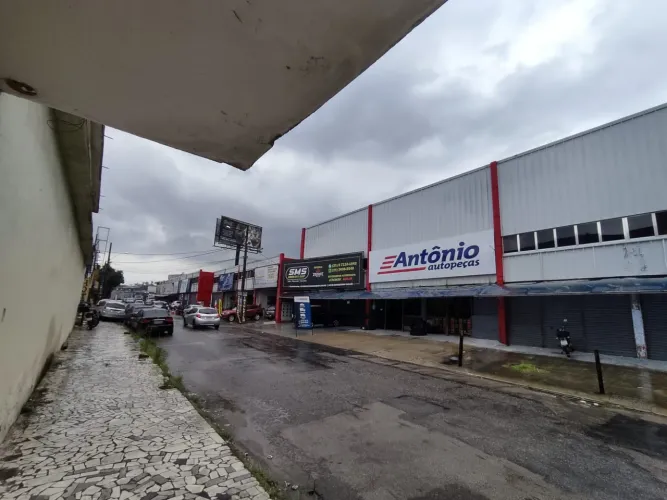 Alugo loja em Nova Iguaçu