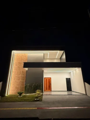 Encanta-se com esta linda Casa no Condomínio-Zona Sul