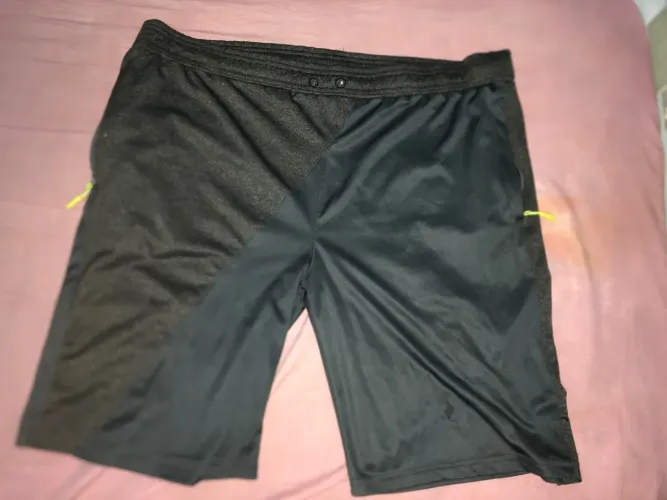 Bermuda esportiva preta XL