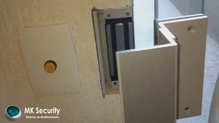 Fechadura Magnética para Porta de Vidro