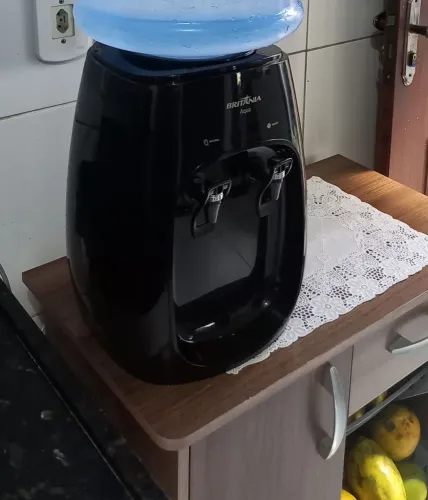 Bebedouro de Água Britânia 