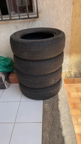 Pneu Bridceston 215/65R16/ USADO