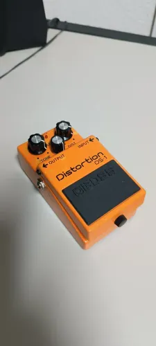 Pedal De Efeito Boss Distortion Ds-1