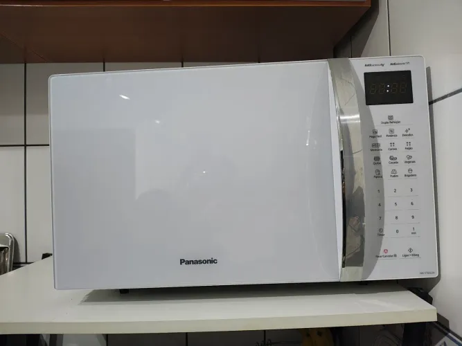 Micro-ondas Panasonic NN-ST65LW - 34 Litros