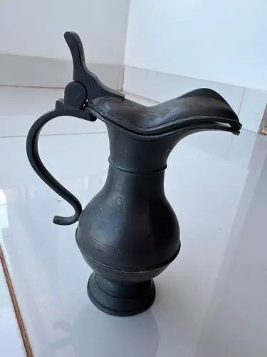 Jarro Antigo Decorativo em Prata