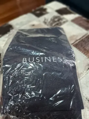 Necessaire nova da VARIG, com todos os produtos dentro. Item de colecionador.