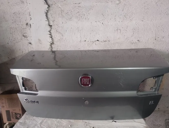 Tampa traseira do Siena