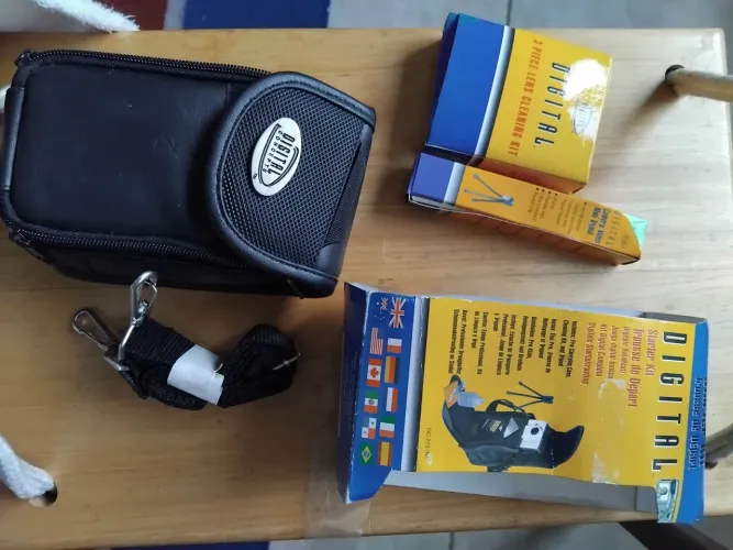 Kit Digital: Bolsa, Tripé e Kit Limpeza para Câmera