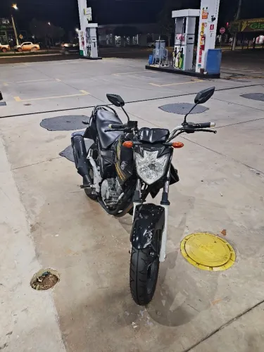 Vende-se Fazer 250, 2010 modelo 2011