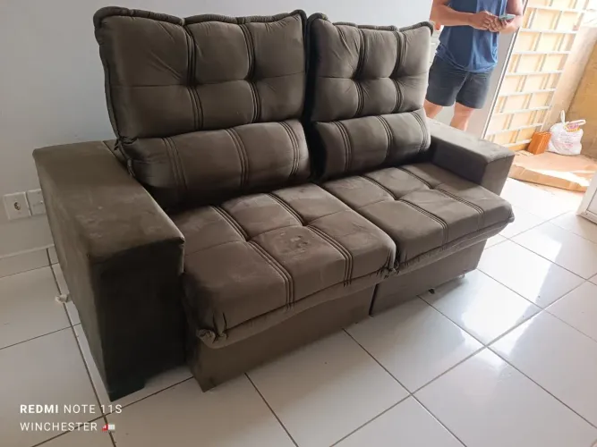 SOFÁ RETRÁTIL RECLINAVEL COM MILAS ENSACADAS 