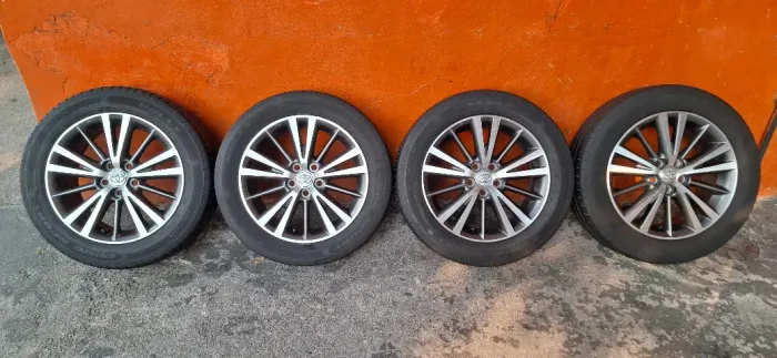Jogo de Rodas Aro 16 Originais Toyota Corola + Pneus Goodyear 205 x 55_Aceito Cartão/Troca