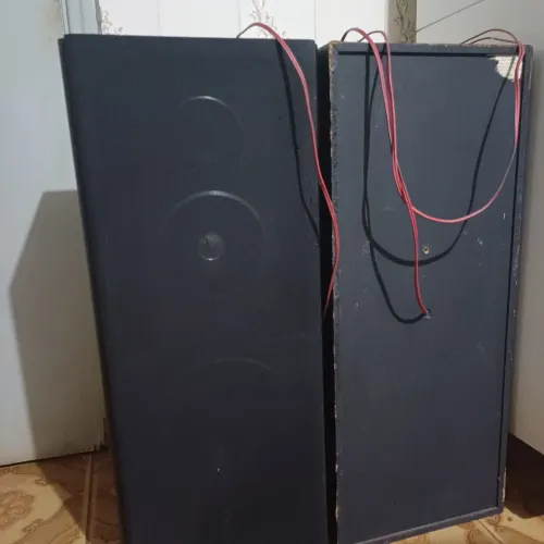 Caixas de Som(VINTAGE)Sony 40 W rms*3 vias funcionando*retirar*Ribeirão preto NÃO ENTREGO