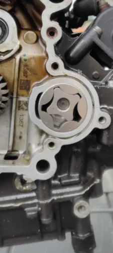 Bomba de óleo GS 310  2018 zero . Não foi usada 