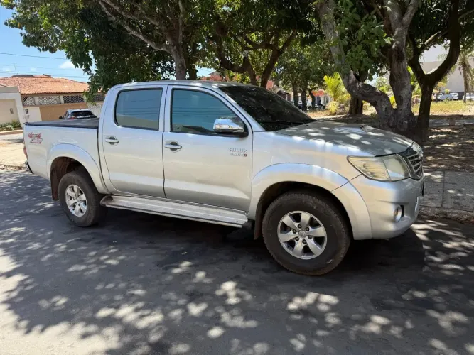 toyota Hilux SRV 3.0 4x4 aut. Diesel.top.aceito carro menor valor.fazemos financiamento.