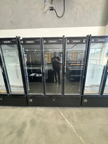 Auto Serviço 3 Portas Vanguard Resfriados Refrimate