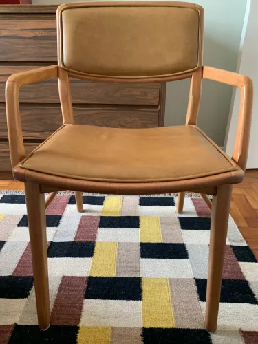 Cadeira Baska Breton Madeira com couro legítimo 