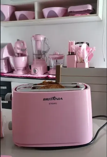 Torradeira Britânia Rosa - NOVA