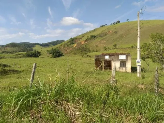 Venda em Silveirânia / MG no bairro Centro