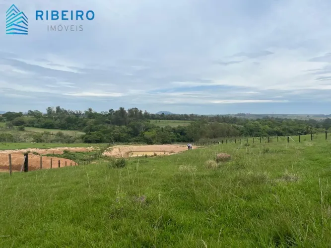 Terreno à venda em Porangaba-SP, bairro dos Marianos, com 12.000,00 m² de área! Aproveite 