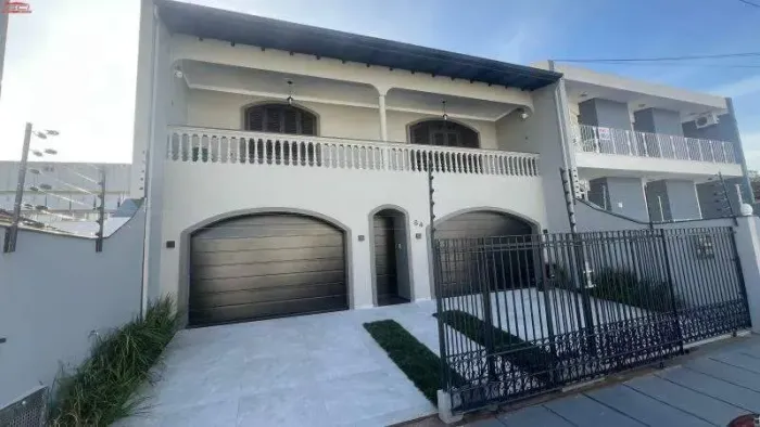 Casa ampla, finamente mobiliada em ótima localização no Bairro Estreito, Florianópolis