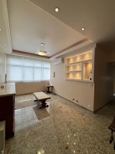 Apartamento semi-mobiliado com 3 quartos sendo 1 suite em Botafogo  Rua das Palmeiras