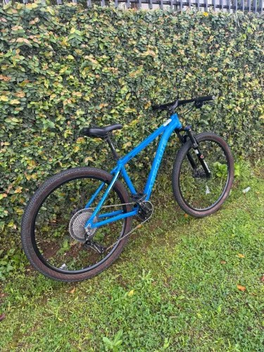 Bike Absolute aro 29 | 12v | Freio hidráulico 