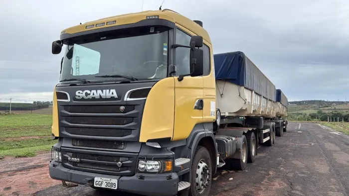 Scania R620 6x4 ano 2018 com apenas 230.000 km originais !!