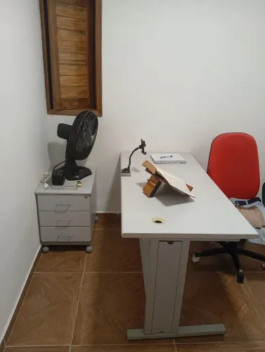 Móveis para escritório semi novo 