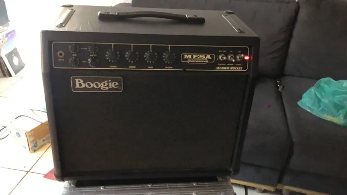 Amplificador valvulado mesa boogie subway rocket 30w com case e foot