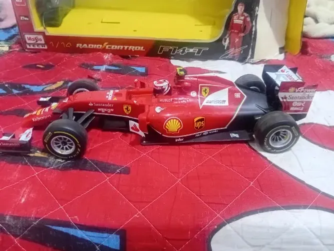 Carrinho F1 da Ferrari de controle remoto