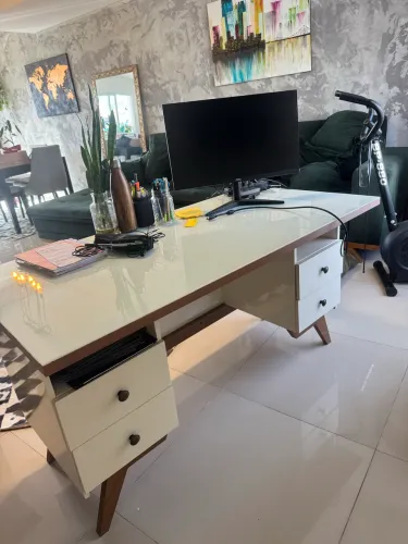 Mesa de escritório off white em laca MDF 100%
