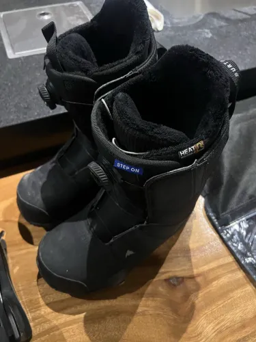 Bota Burton e bindings de snowboard step on
