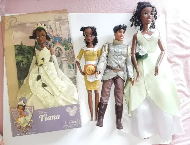 Boneca Tiana , Navin e miniaturas