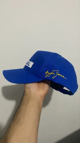 Vendo boné Ayrton Senna