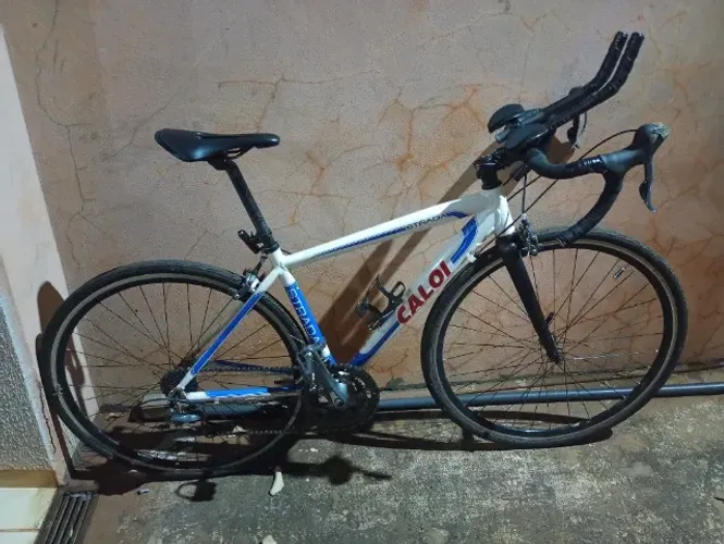 Speed Caloi Strada Racing 16V aro 700 com clipe de guidão