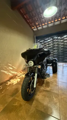 Triciclo yamaha xvs 950 midnight 
