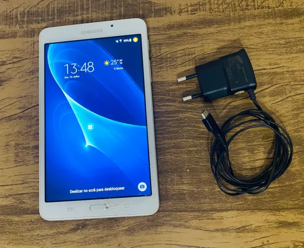 Tablet Samsung 7" Com Detalhe No Vidro - Funciona tudo perfeito