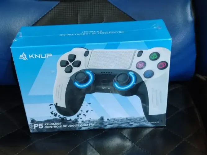 Controle gamer com fio ps5/pc com sensor de movimento e led Novo