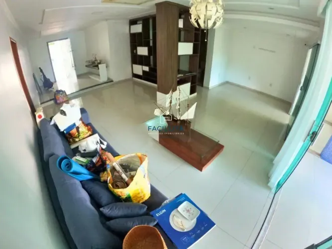 Casa à venda na Morada do Sol com 374m², piscina, climatizada no Aleixo-Manaus/AM