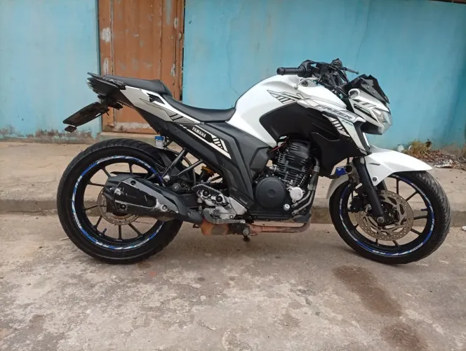Vendo ou troco em carro do meu interesse