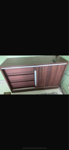 Armário em perfeito estado sem nenhum defeito