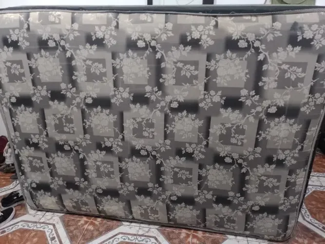 Cama com mola 