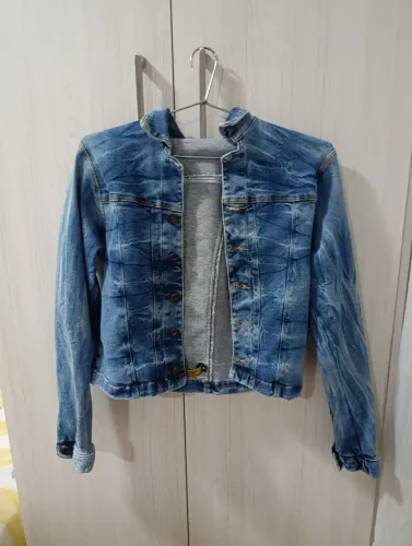 Jaqueta Jeans - Semi Nova, usada poucas vezes