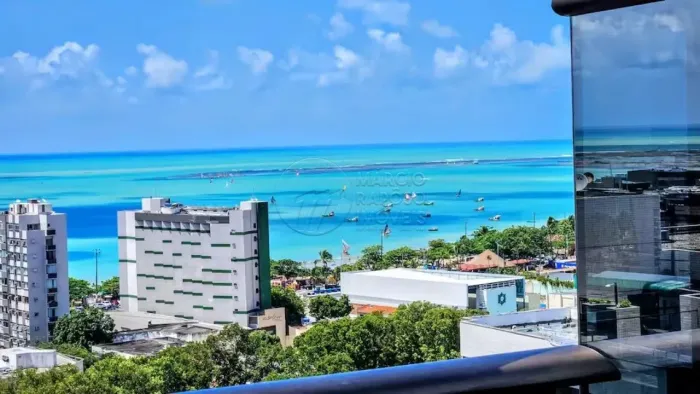 Cobertura 2 quartos com vista para o mar na Ponta Verde, 100% mobiliada e decorada.