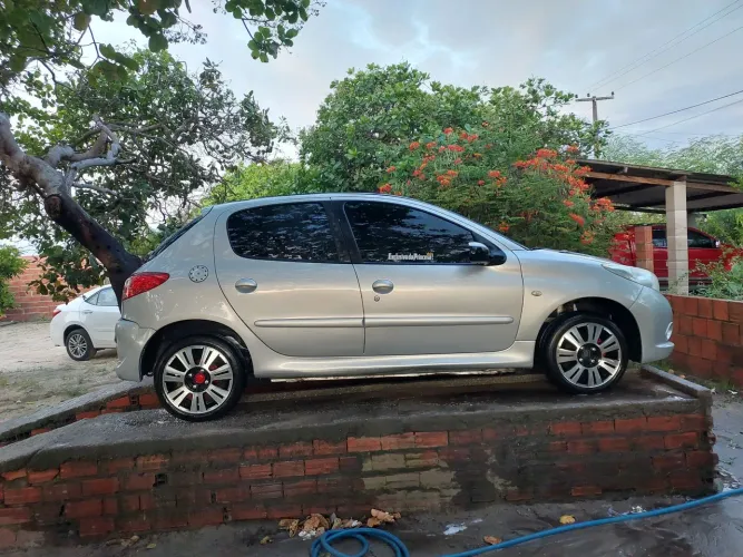 Peugeot 207 XR Sport 1.4 Flex 8V 5P 2010