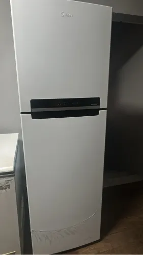 Geladeira mideia