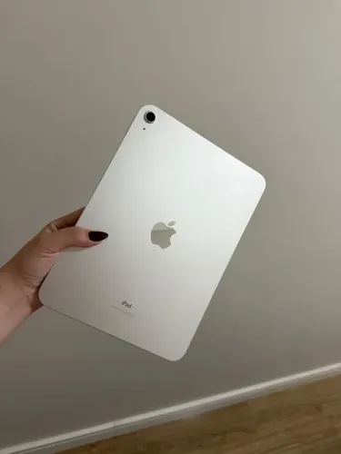 IPAD 10th MUITO NOVO!