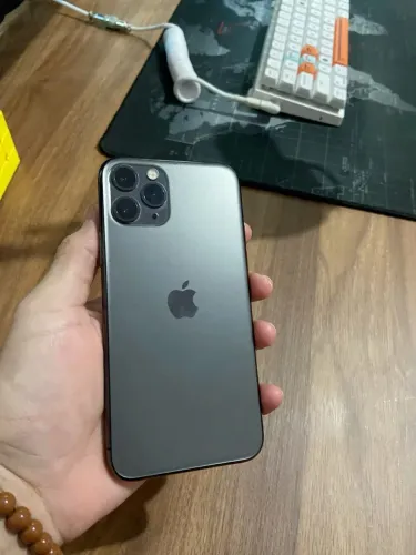 Troco iPhone 11 Pro c volta
