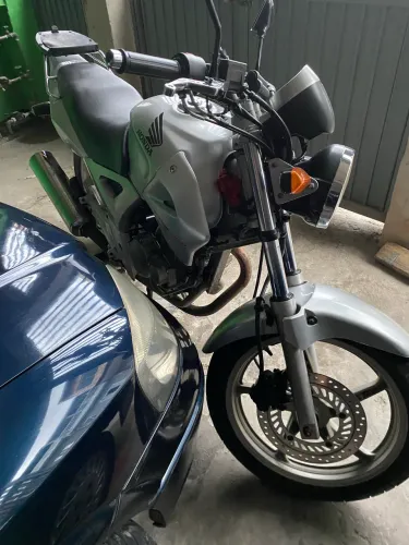 Cbx 250 twister vendo ou troco por carro